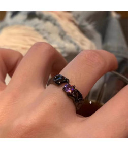 戒指黑色紫锆石